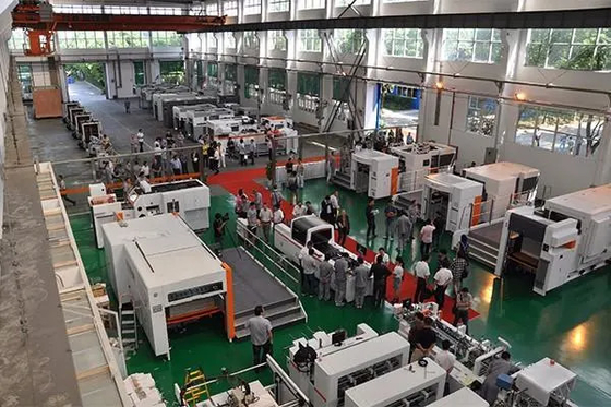 TDS790 Tấm bít nhiệt máy cắt chết tự động 5500s/h