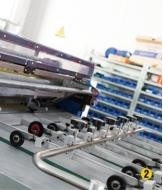 Giấy dán kính tổng thể Máy phủ vecni UV 25 - 80m / phút
