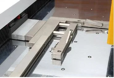 Máy bóc hướng dẫn kép tự động 22 chiếc / phút để đóng gói