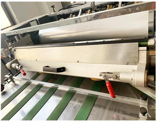 Máy sơn tự động định dạng 760mm Máy sơn UV Spot