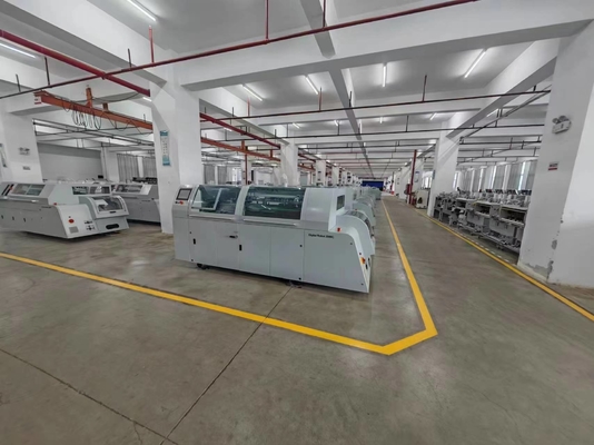 Robot kỹ thuật số 2000C Máy bìa sách