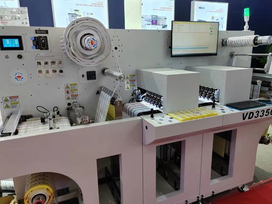 Máy cắt laser cuộn thành tờ kỹ thuật số với tốc độ cắt tối đa 27m/phút và chiều rộng nhãn tối đa 330mm