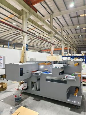 Máy in và cắt nhãn kỹ thuật số tiết kiệm