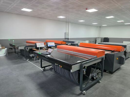 Máy in bìa VLF CTP T1600M với kích thước tấm 1470x1180mm và 25 tấm mỗi giờ sử dụng tấm nhôm CTP nhiệt 830nm
