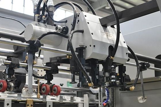 Tẩy trắng Máy cắt khuôn phẳng để dập nổi tấm ván