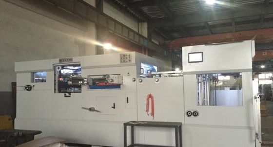 1080BQ Máy cắt chết tự động với loại bỏ chất thải cho trang trí thẻ