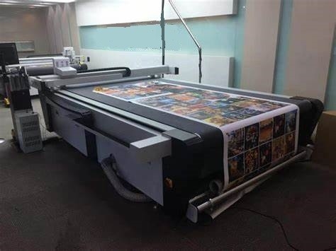 Máy cắt kỹ thuật số phẳng 1500mm / s để dán xe